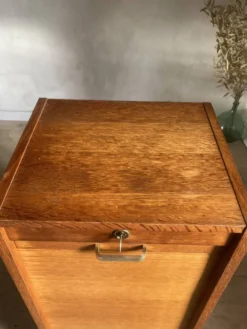 Classeur à rideau vintage