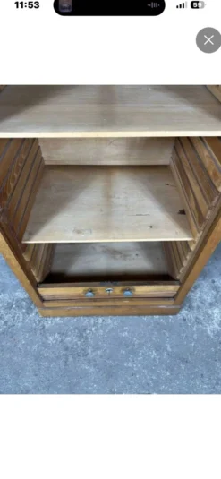 Classeur à rideau vintage en bois – meuble de bureau ancien