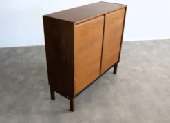 Classeur à rideaux, Suède années 1960