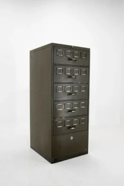 Classeur à tiroirs multiples des années 1930 par August Blodner
