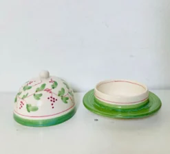 Cloche à beurre en faïence époque XXe signée Mesves R.R Renaud Rémusat