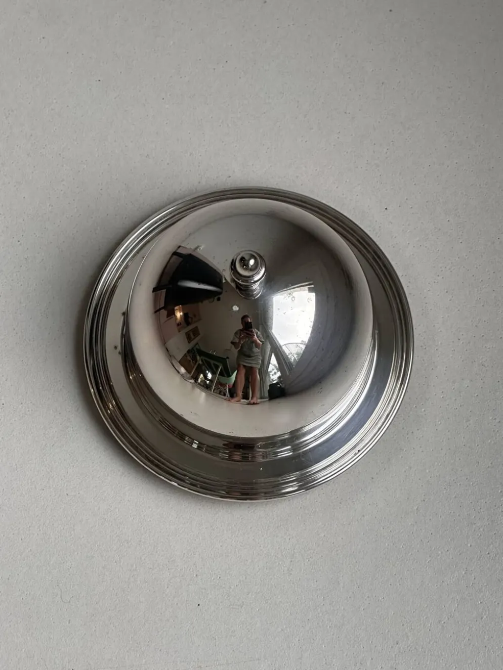 Cloche de présentation olry italy en métal argenté avec plateau et ver