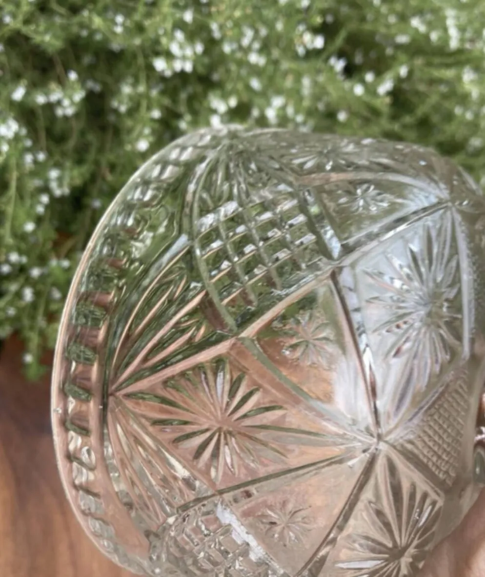 Cloche à fromage en verre pressé et moulé