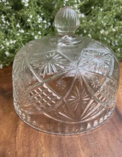 Cloche à fromage en verre pressé et moulé