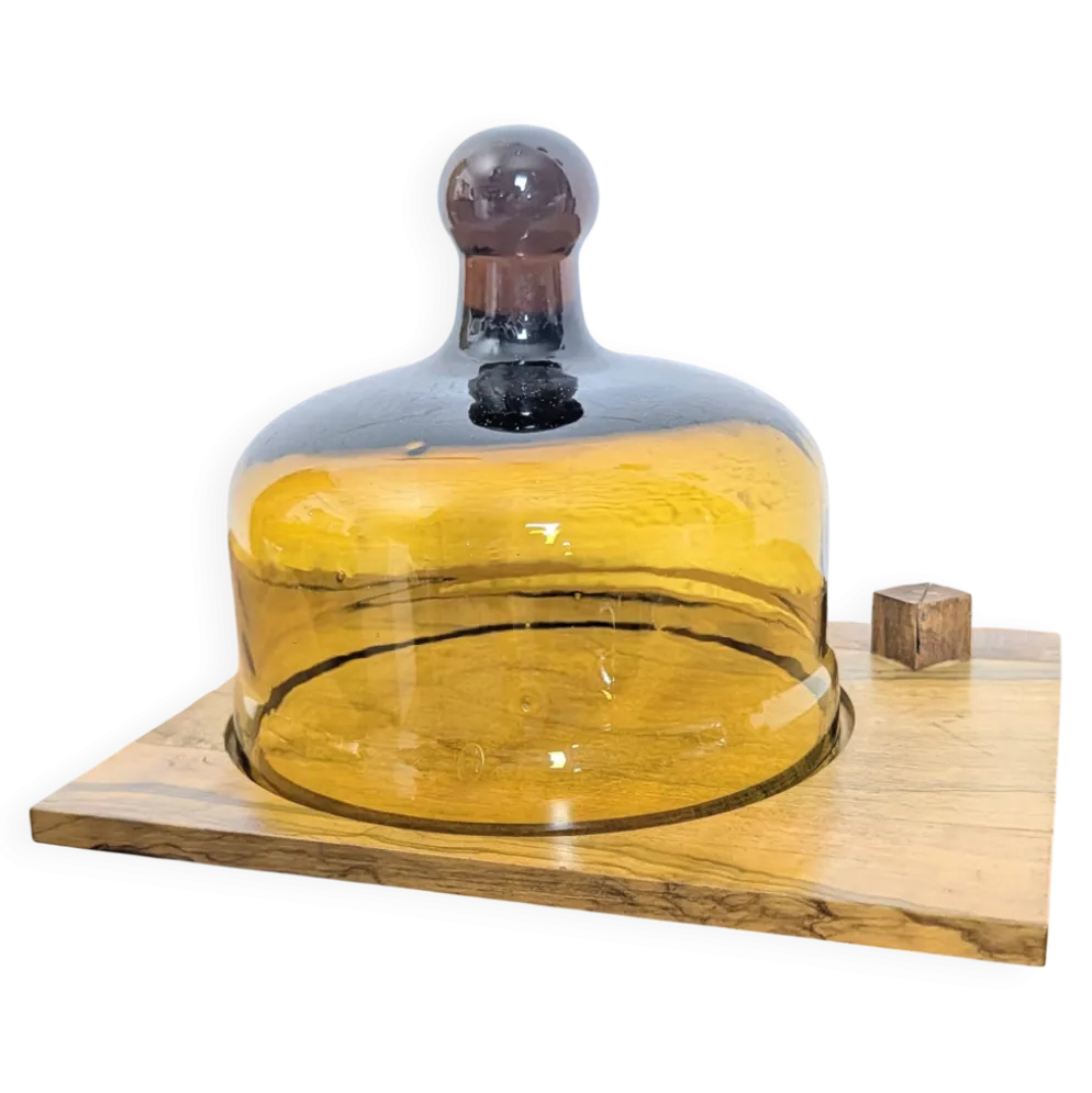 Cloche à fromage vintage en verre ambré et plateau en bois