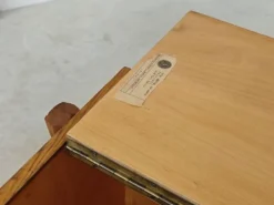 Coffre a couverture ou Mini Bar Tatra Nabytok Monti 300 par Frantisek Jirak