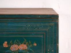 Coffre ancien chinois en orme laqué vert – Chine, vers 1900