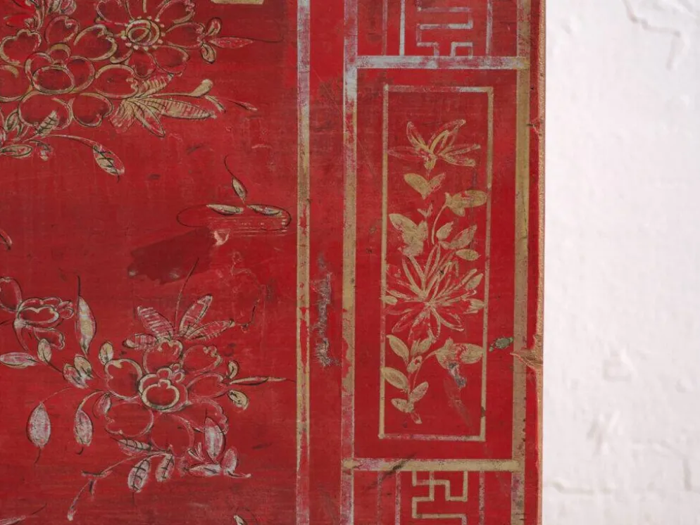 Coffre ancien chinois peint en bois de pin – Dongbei, circa 1930