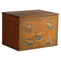 Coffre ancien chinois peint en bois d’orme – Chine, vers 1900