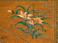 Coffre ancien chinois peint en bois d’orme – Chine, vers 1900