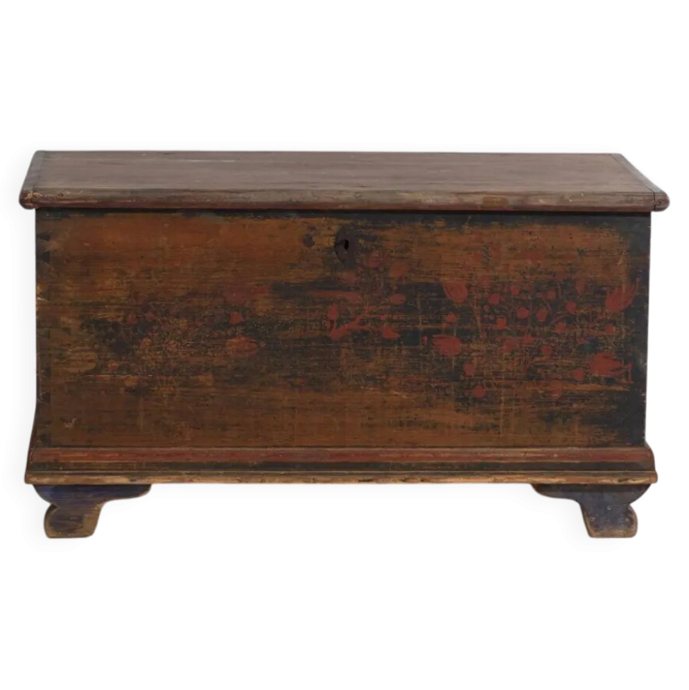 Coffre ancien d’art populaire en pin peint – Europe centrale (c.1900–1920)