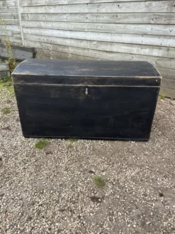 Coffre ancien en bois