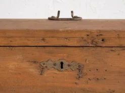 Coffre ancien en bois massif (vers 1900) #81