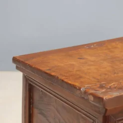 Coffre ancien en noyer avec poignées en fer forgé, Italie, XVIIIe siècle