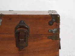 Coffre ancien japonais en bois de camphrier – période Meiji (c.1890-1912) #76