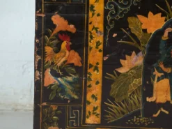 Coffre ancien laqué noir en bois de pin – Chine, vers 1900