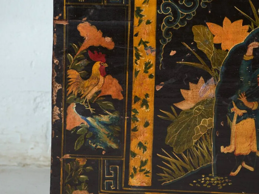 Coffre ancien laqué noir en bois de pin – Chine, vers 1900