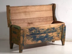 Coffre ancien peint en bleu en bois de pin – Europe centrale, vers 1870