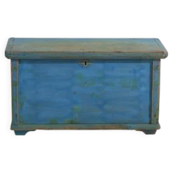 Coffre ancien peint en bleu en pin – Europe centrale, vers 1900