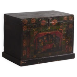 Coffre ancien peint en bois de pin – Chine, vers 1900