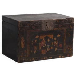 Coffre ancien peint en bois de pin – Chine, vers 1900