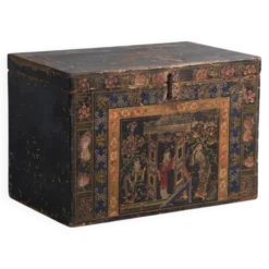 Coffre ancien peint en bois de pin – Chine, vers 1900