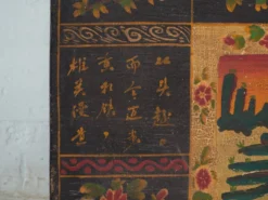 Coffre ancien peint en bois de pin – Chine, vers 1900