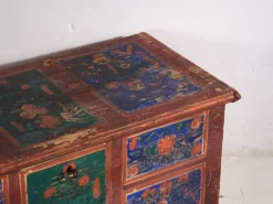 Coffre ancien peint à la main avec des motifs floraux (Année 1907) #100