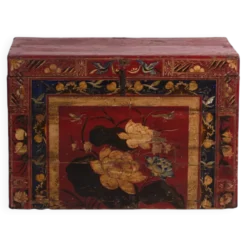 Coffre ancien peint rouge vermillon en bois de pin – Chine, vers 1900