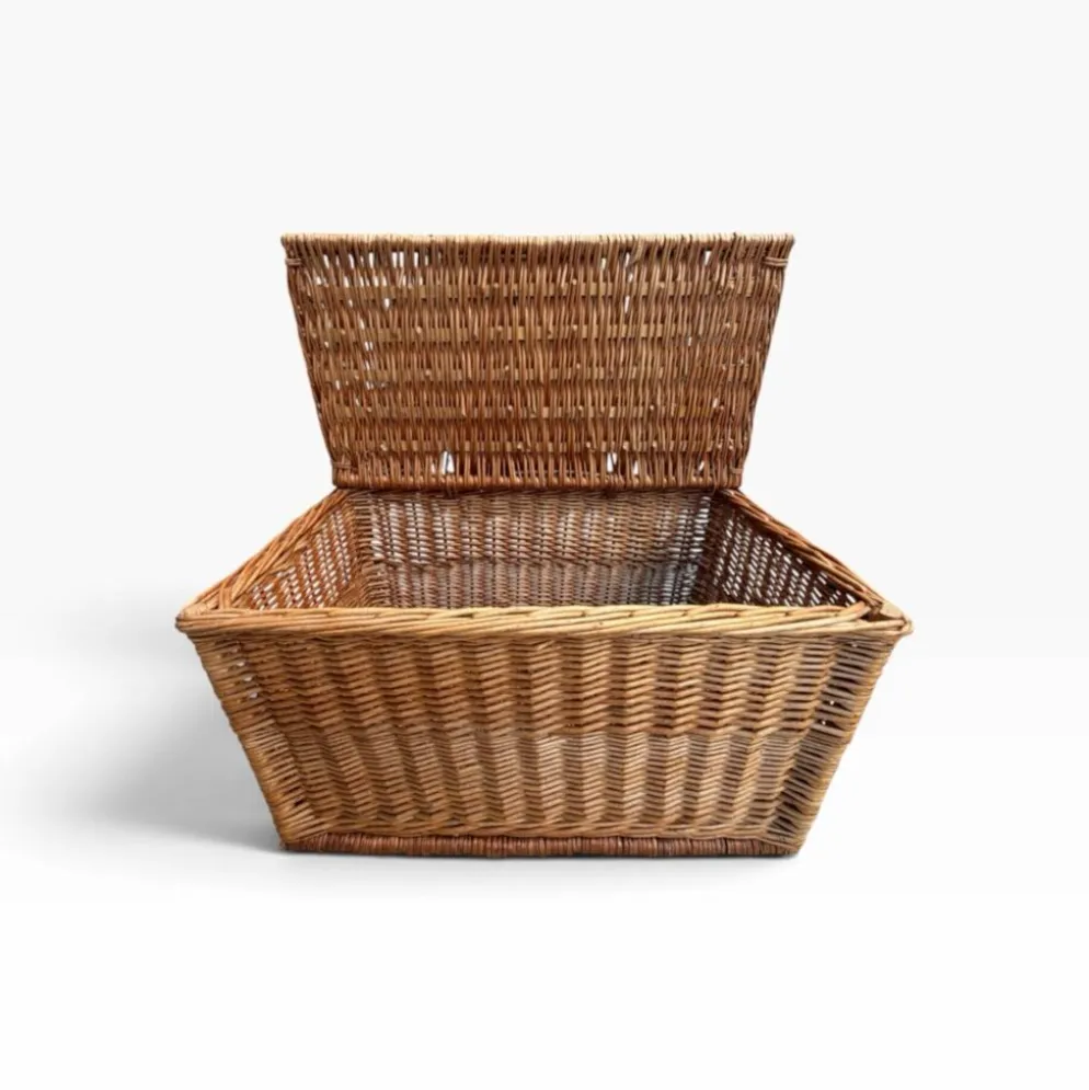 Coffre -banquette ancien en osier tressé-dossier ajouré 1950