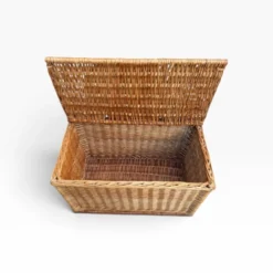 Coffre -banquette ancien en osier tressé-dossier ajouré 1950