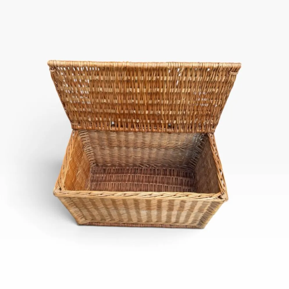 Coffre -banquette ancien en osier tressé-dossier ajouré 1950