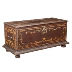 Coffre baroque piémontais en noyer, Italie, XVIIIe siècle