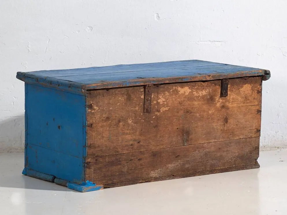 Coffre bleu ancien (c.1920)