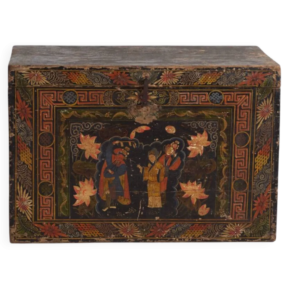 Coffre chinois ancien peint en bois de pin – Chine, circa 1900