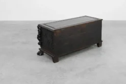 Coffre à couverture en chêne néo-renaissance français, 19e siècle
