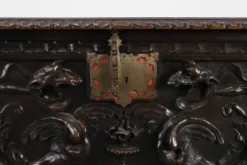 Coffre à couverture en chêne néo-renaissance français, 19e siècle