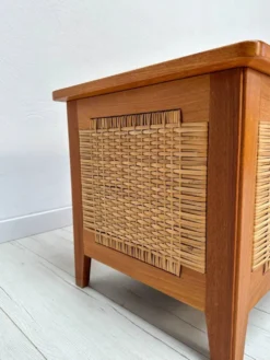 Coffre à couvertures / banc de rangement vintage danois en teck des années 1960 par Kai Winding pour Poul Hundevad