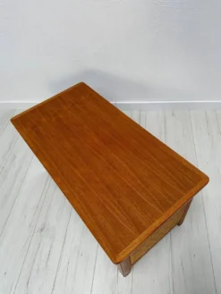 Coffre à couvertures / banc de rangement vintage danois en teck des années 1960 par Kai Winding pour Poul Hundevad