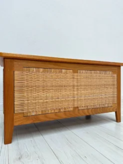 Coffre à couvertures / banc de rangement vintage danois en teck des années 1960 par Kai Winding pour Poul Hundevad