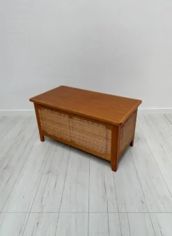 Coffre à couvertures / banc de rangement vintage danois en teck des années 1960 par Kai Winding pour Poul Hundevad