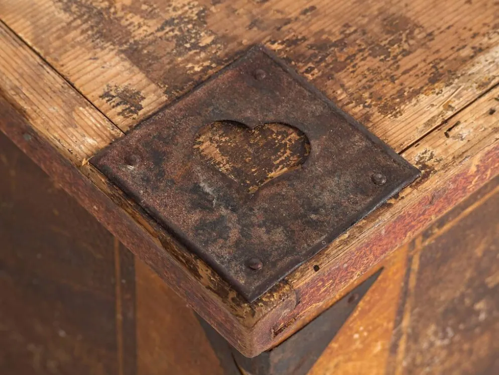 Coffre de mariage ancien d’art populaire (vers 1820)