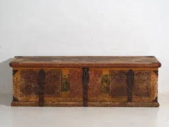 Coffre de mariage ancien d’art populaire (vers 1820)