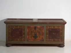 Coffre de mariage ancien polychrome – Europe centrale, vers 1850