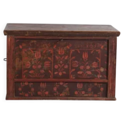 Coffre de mariage en pin aux tulipes peintes – Europe centrale, 1891