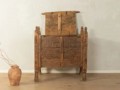 Coffre de mariée antique de la vallée de Swat