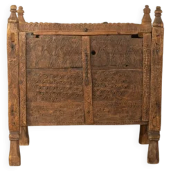 Coffre de mariée antique de la vallée de Swat