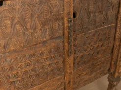 Coffre de mariée antique de la vallée de Swat