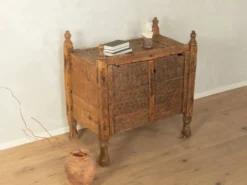 Coffre de mariée antique de la vallée de Swat