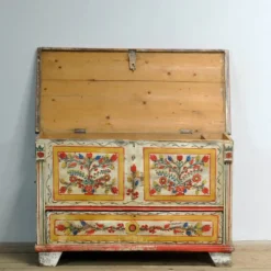 Coffre de mariée art populaire, vers 1950